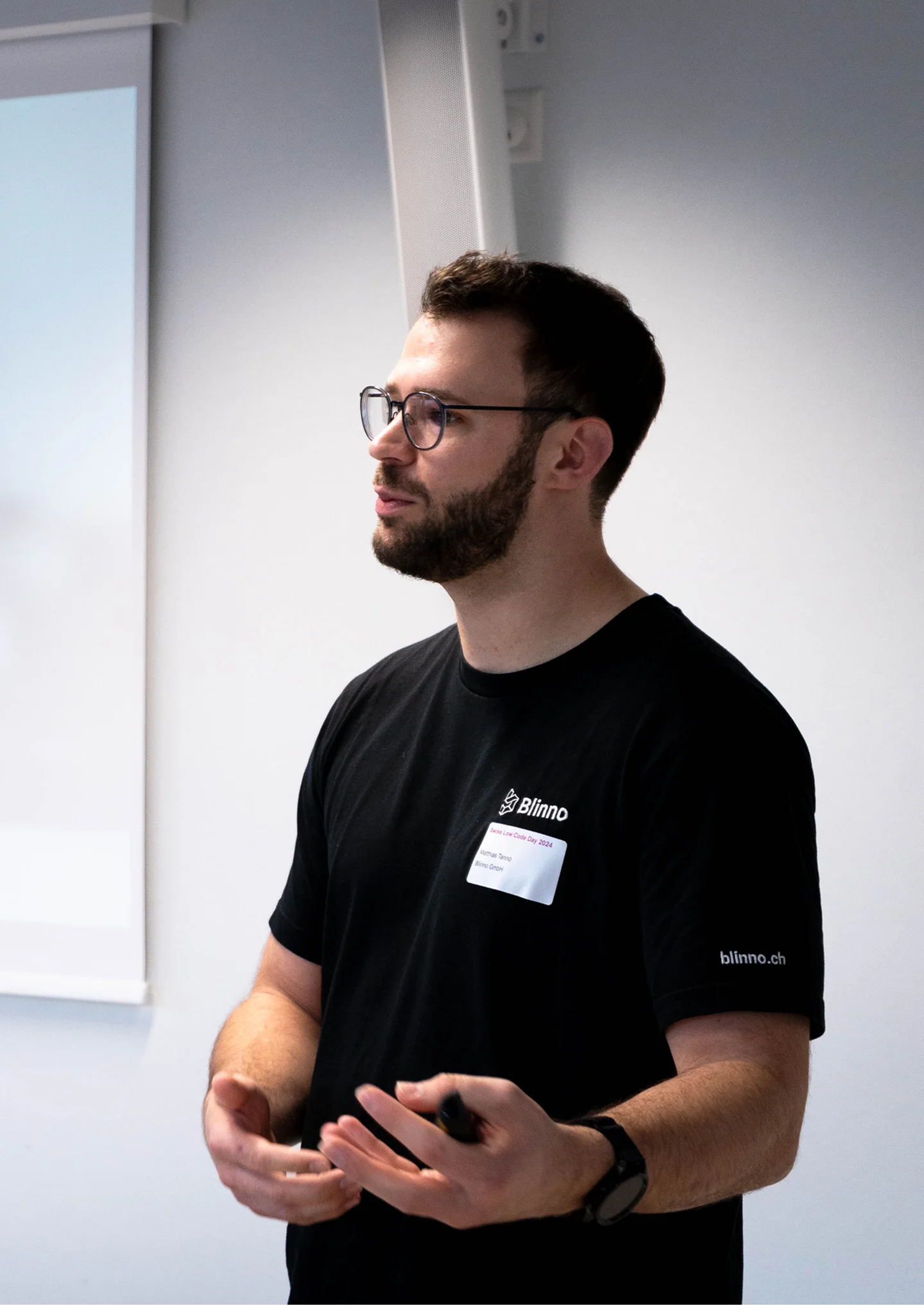 Matthias Tannò tritt als Speaker an einem No-Code Event auf.