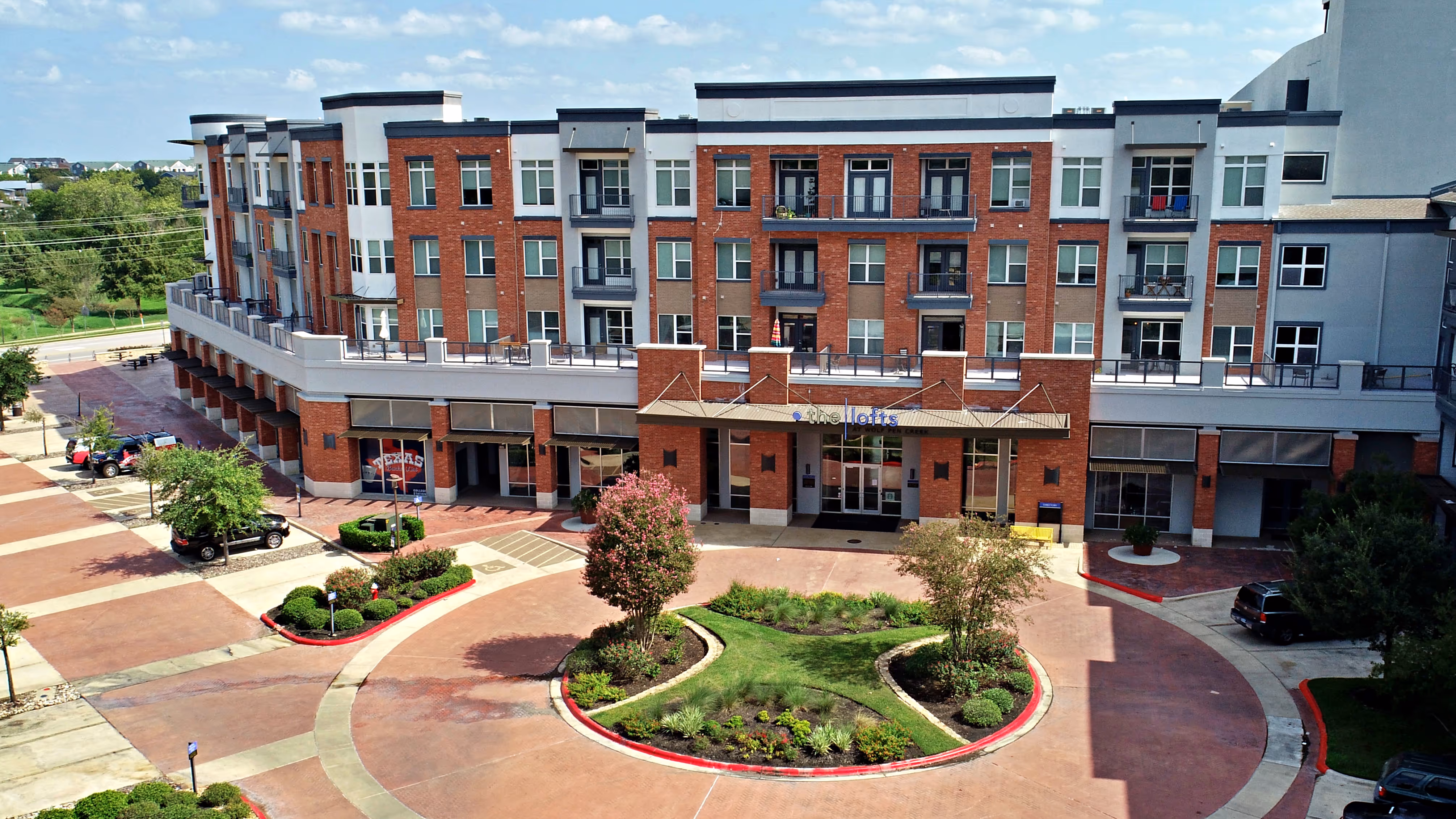 the lofts front view