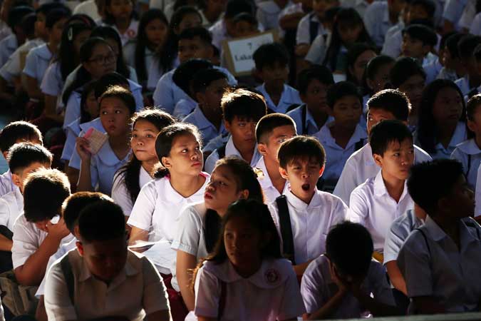 Filipino students falling behind in reading, writing levels in Southeast  Asia - BusinessWorld Online