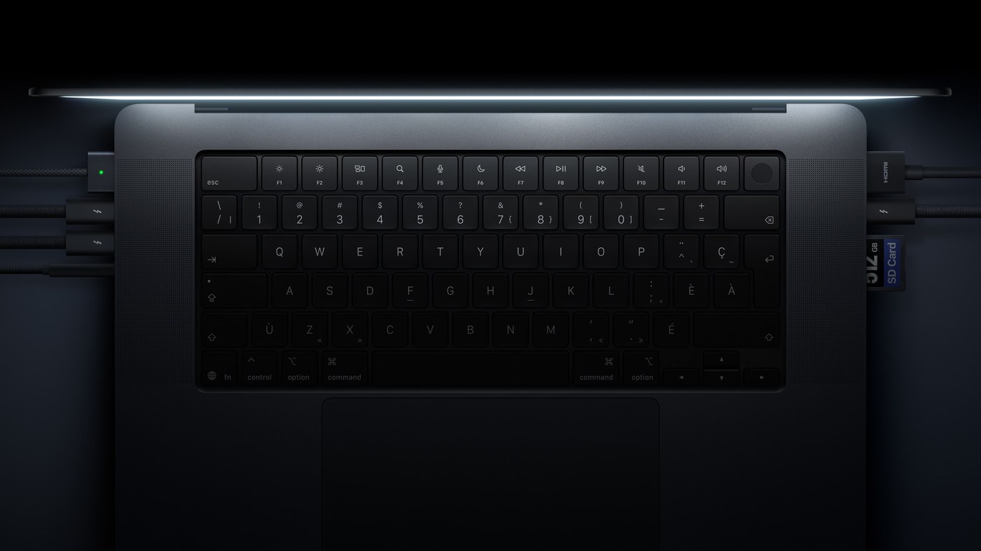 พอร์ตและคอนเนกทิวิตี้ MacBook Pro PROLED XDR — ภาพ Apple Newsroom