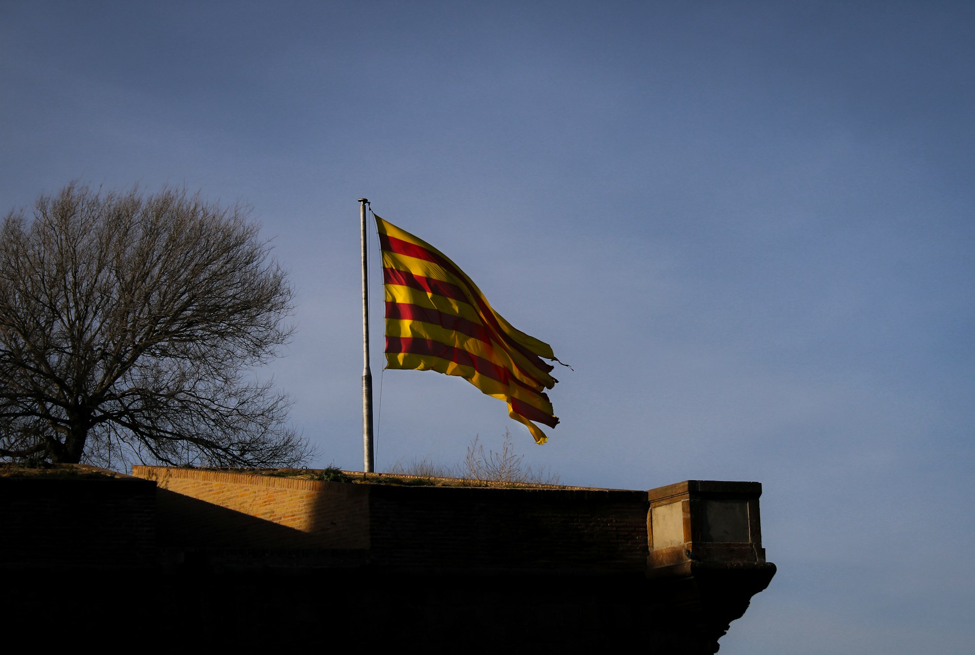 Photographie du drapeau catalan