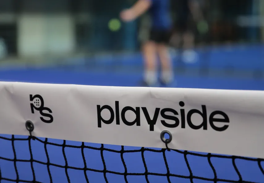 Padelnet met Playside logo