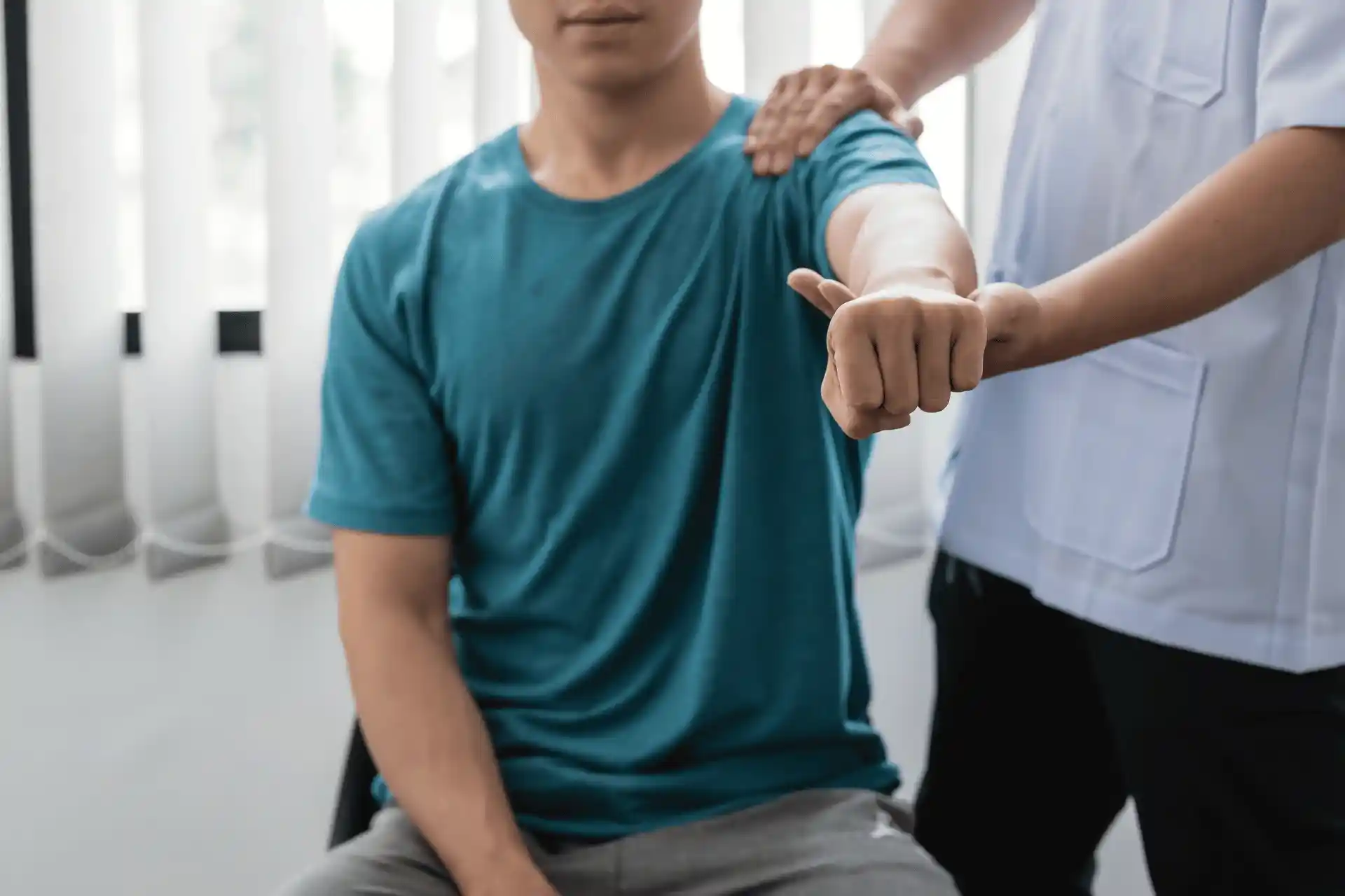 How Long Does It Take to Recover From a Rotator Cuff Injury?