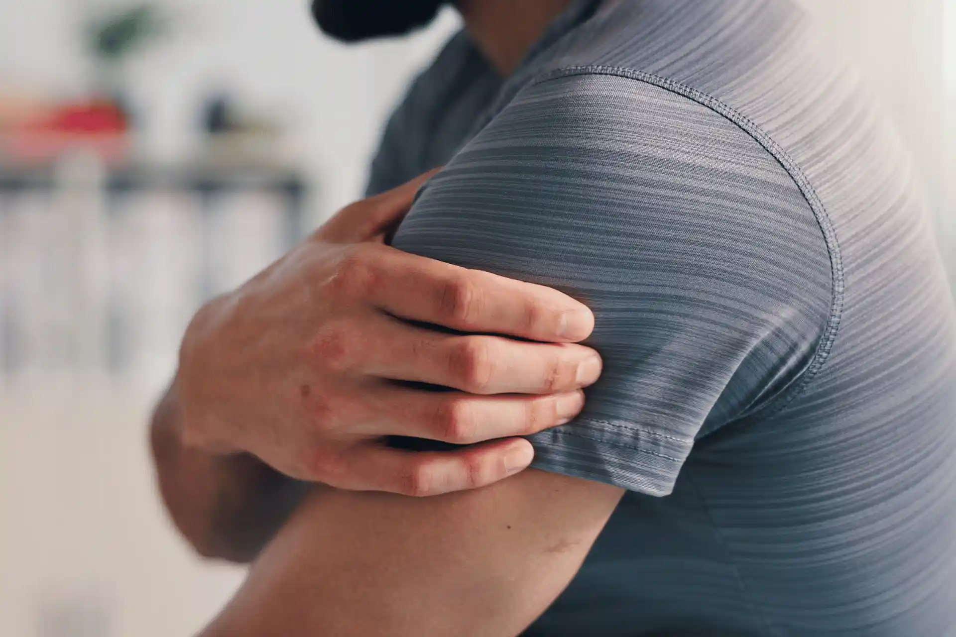 Your Guide to Understanding Shoulder Impingement Symptoms