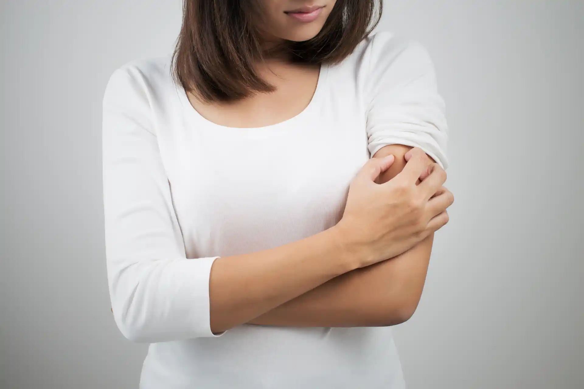 How to Stop Skin Crawling Feeling and Reclaim Your Comfort  