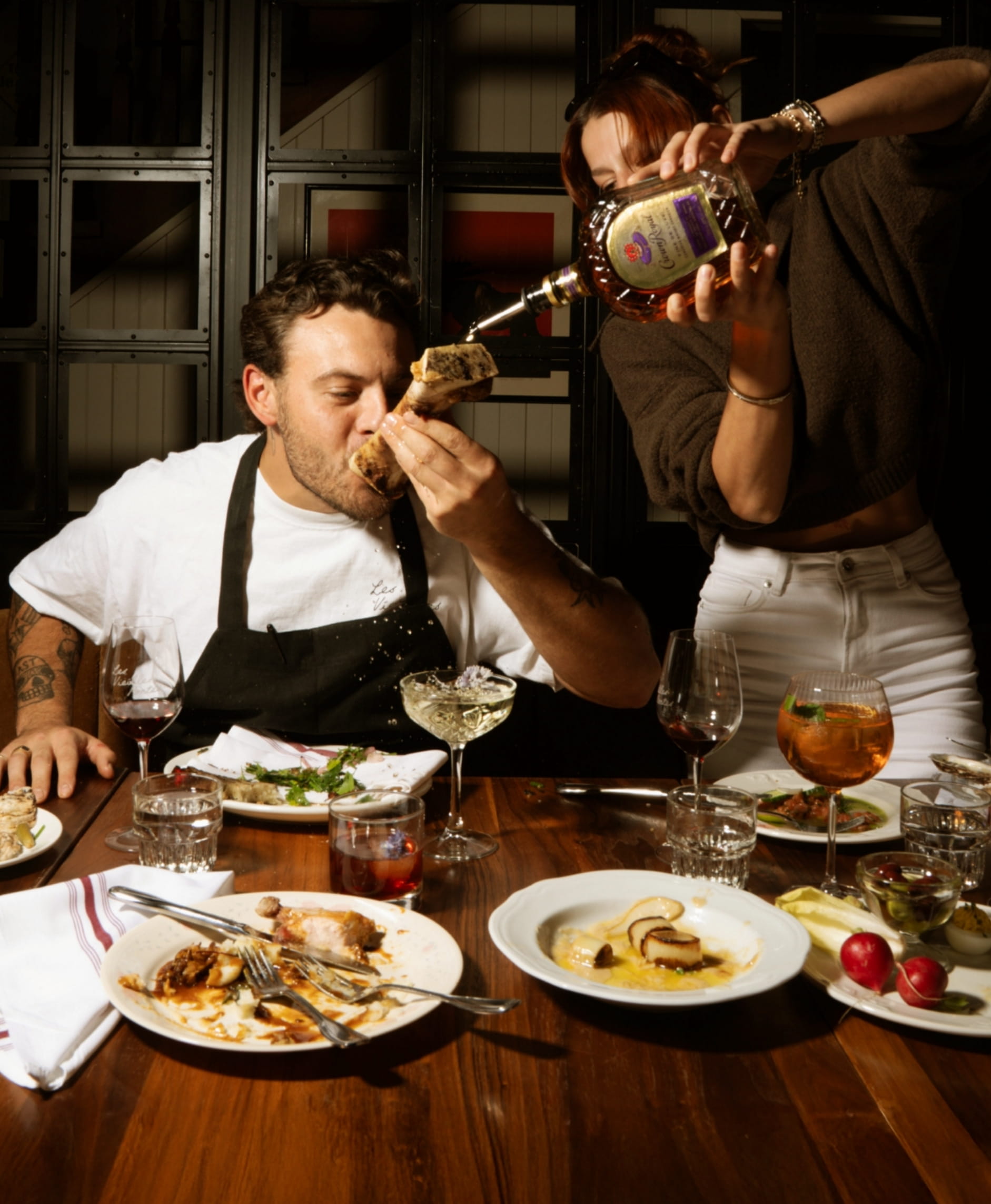 Image de marque et identité visuelle pour le restaurant Les Vieilles Portes à Saint-Sauveur.