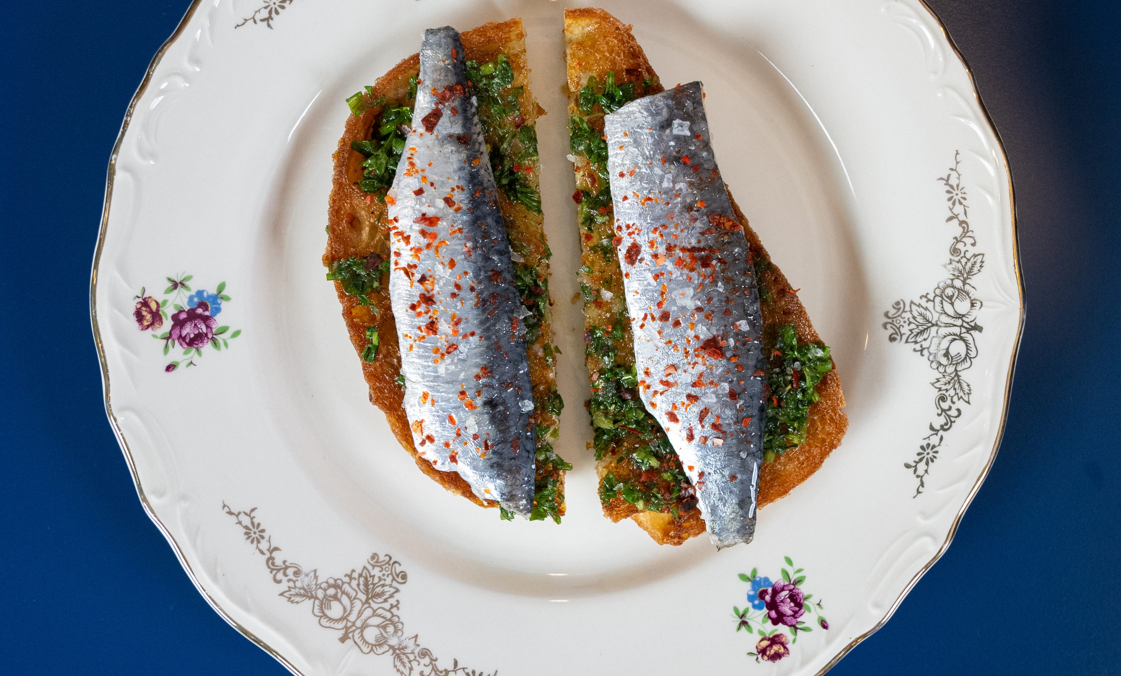 Studio Tangible spécialisé en image de marque - Projet de création de l'identité visuelle pour le restaurant montréalais Leila de Amine Labii