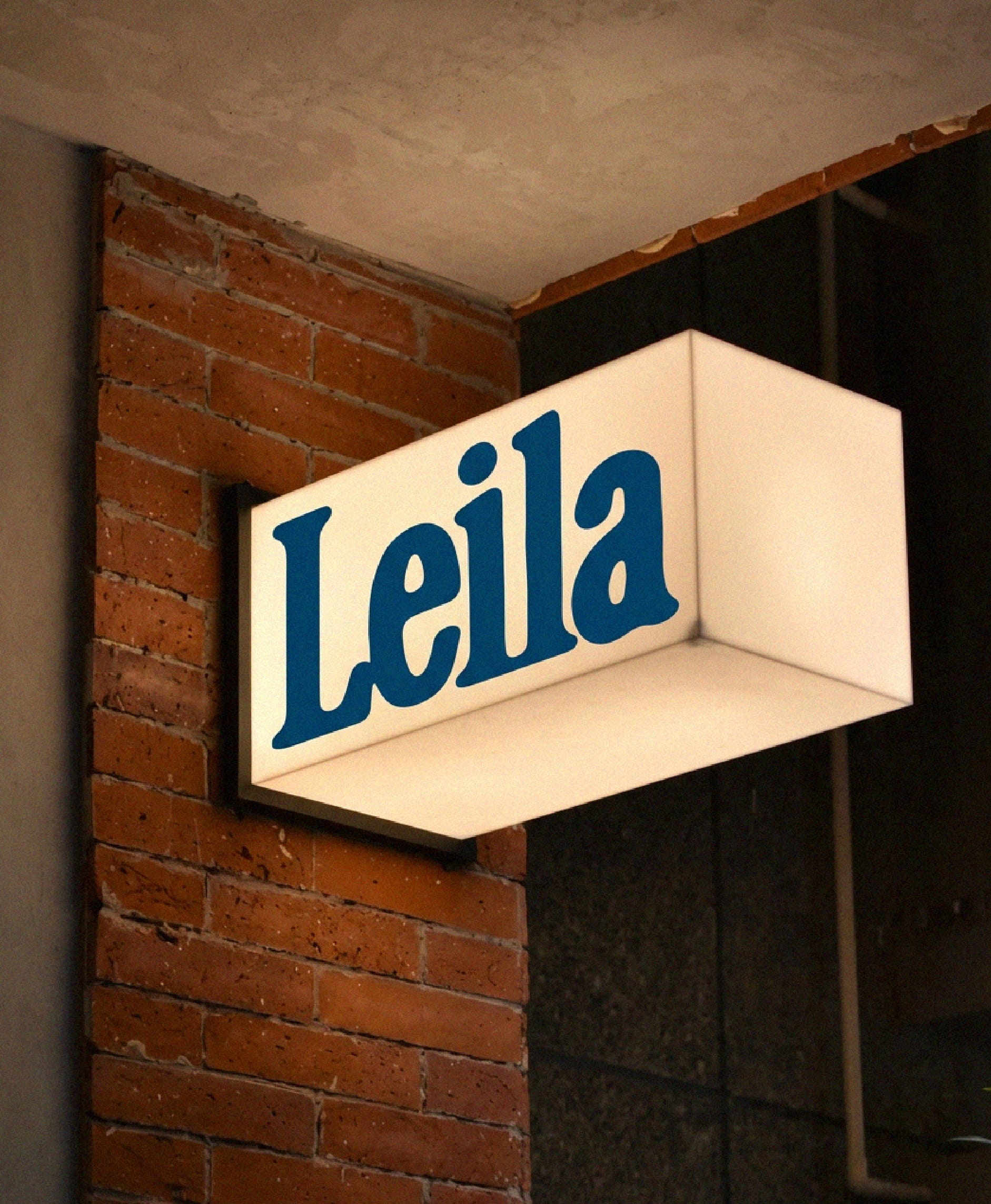 Studio Tangible spécialisé en image de marque - Projet de création de l'identité visuelle pour le restaurant montréalais Leila de Amine Labii