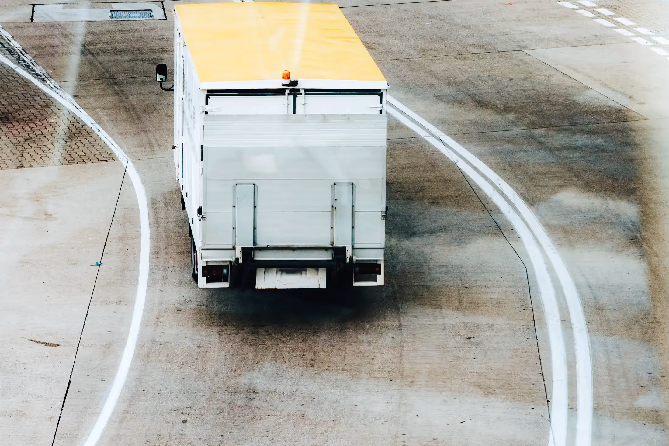 Lift gate repairs for semi truck in Brea, CA
