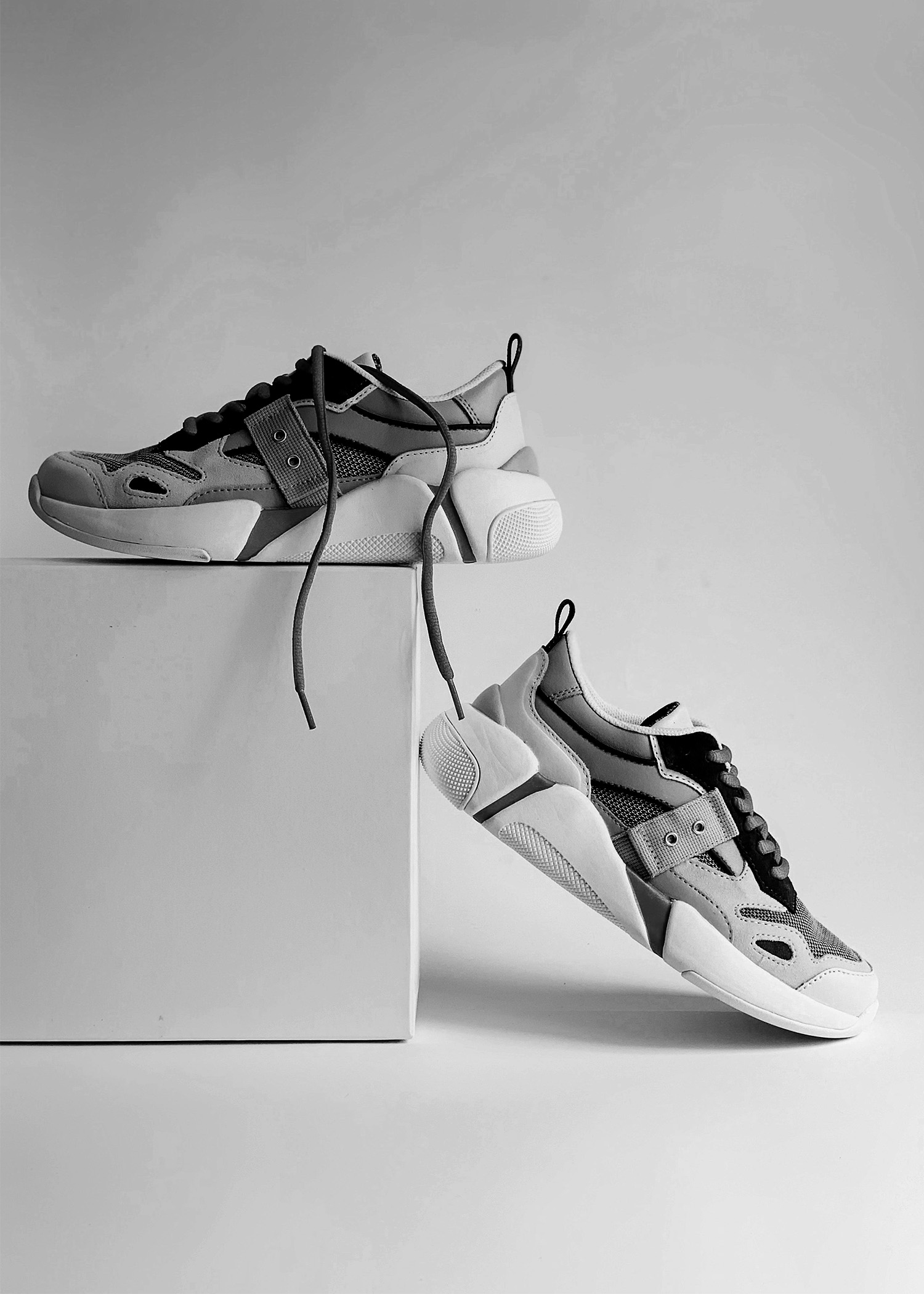 Platform-Native Fashion Ads