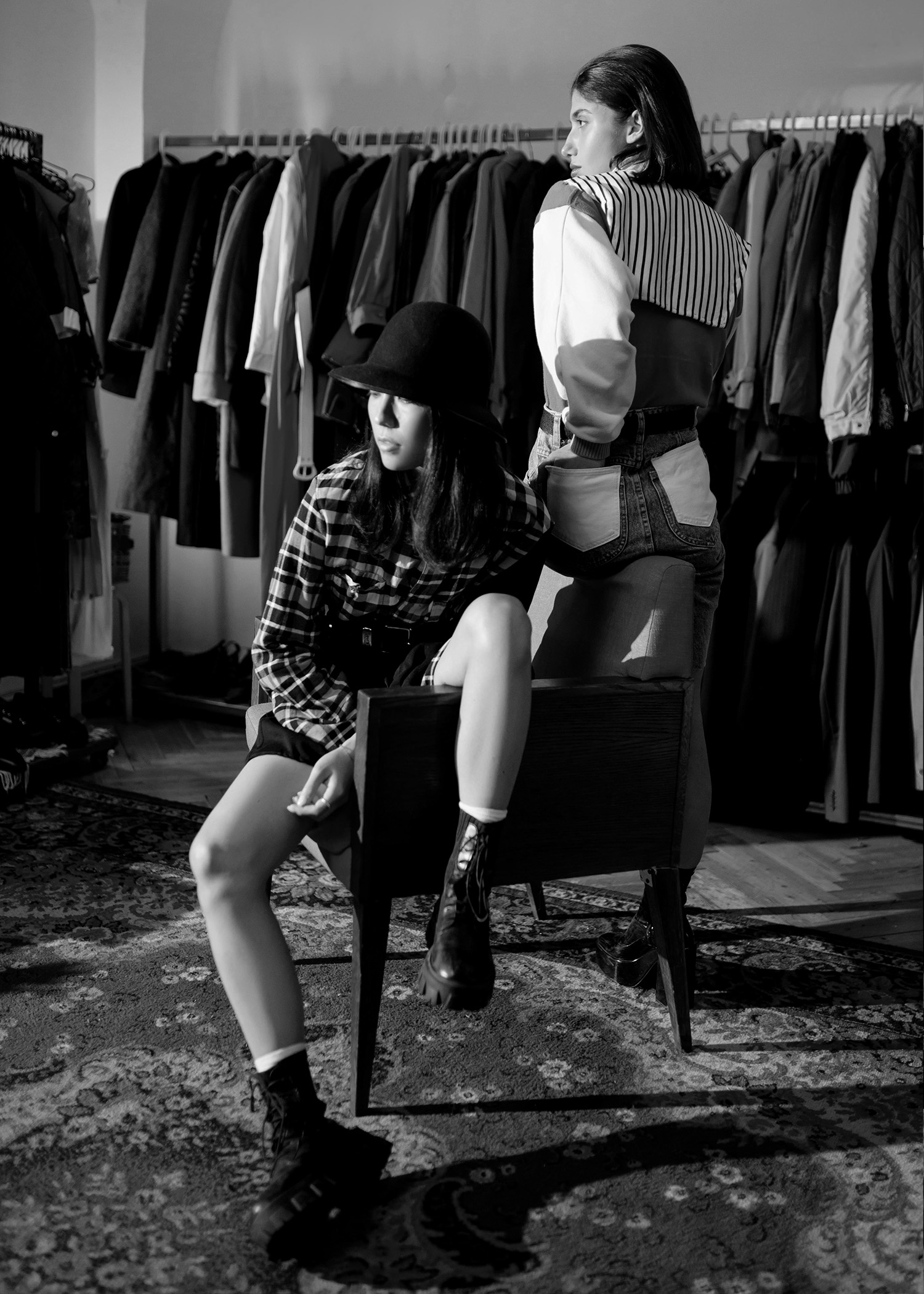 Platform-Native Fashion Ads