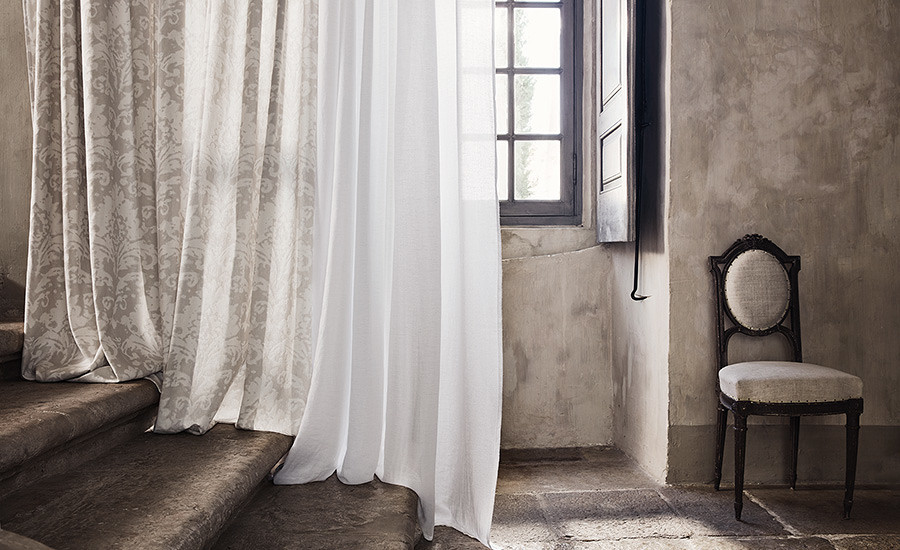 Vorhangstoffe OKARI Kollektion von ROMO. Innovative Mischgewebe mit hohem Naturfaseranteil