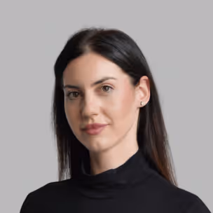 Porträt des COO der MPH (Münchener Pflege Holding), Kristina Stevanovic.