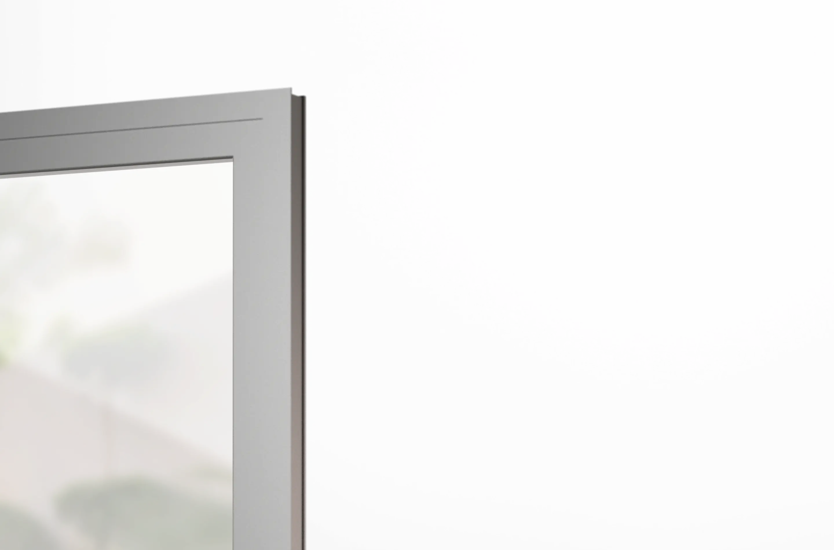 Nahaufnahme eines geöffneten grauen Fensters mit unscharfem Hintergrund.