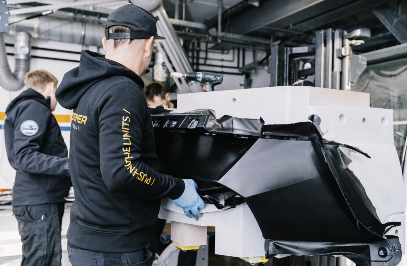 Entformen eines Stossfängers