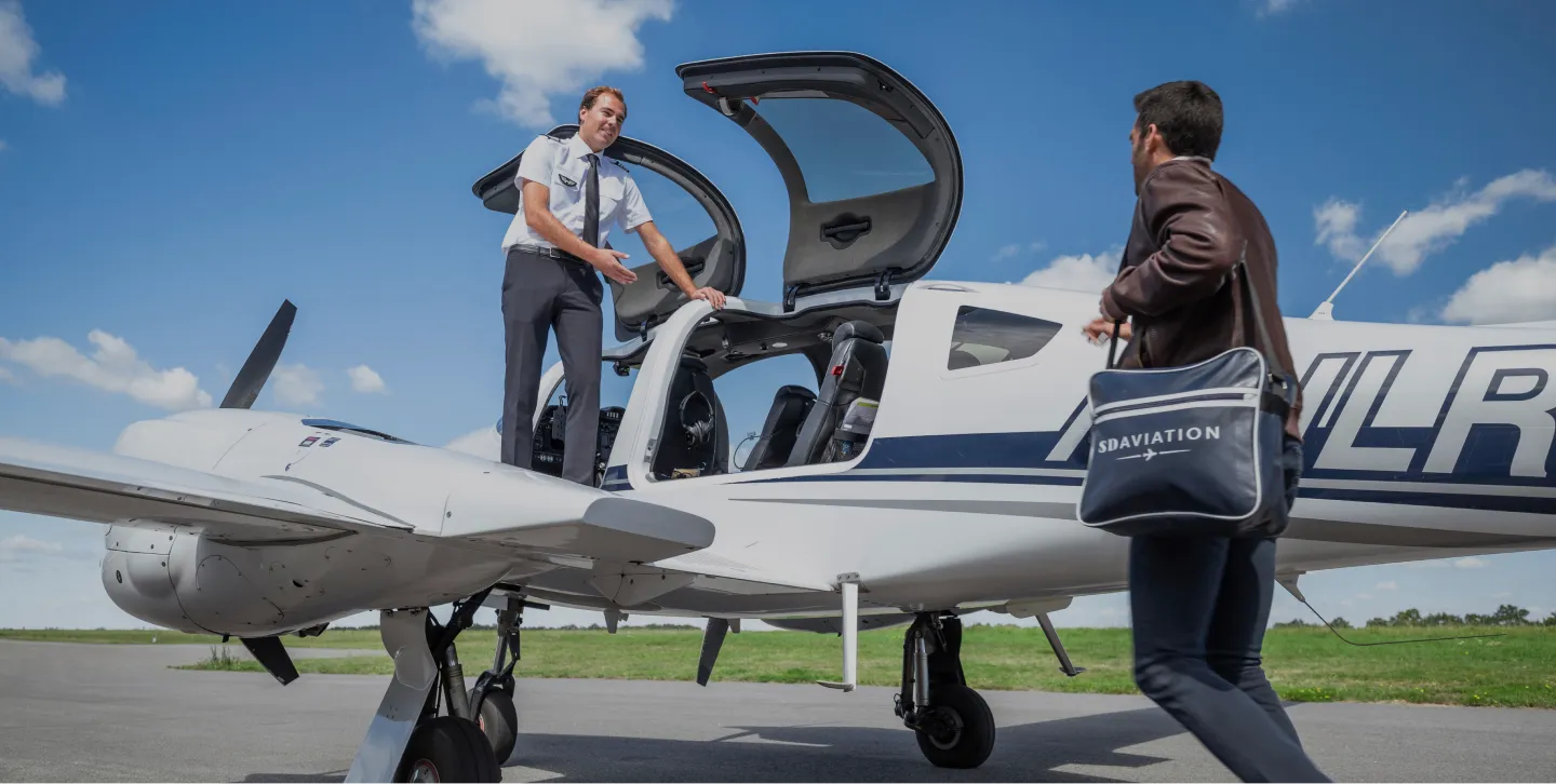 passager embarquant à bord du Diamond DA62