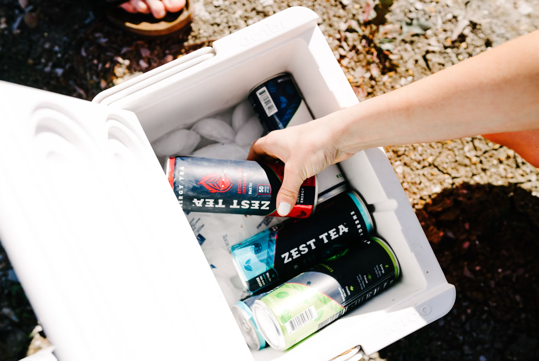 Stay Cool Outside: Easy Ways to Keep Your Garden Party-Ready