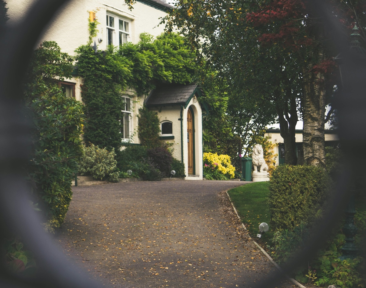 Driveway Design Trends That Instantly Boost Curb Appeal
