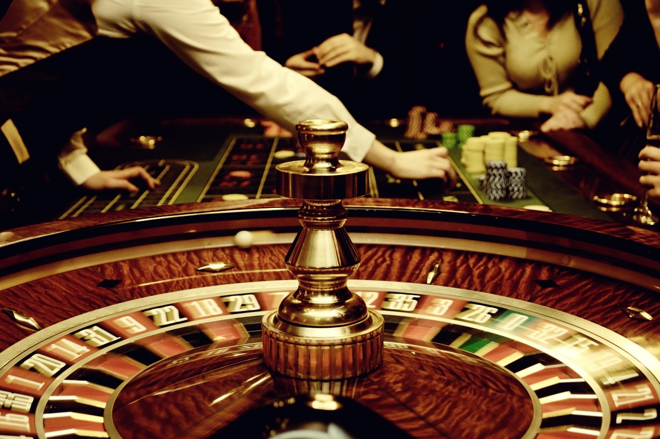 Examining how online casinos match their land-based competitors