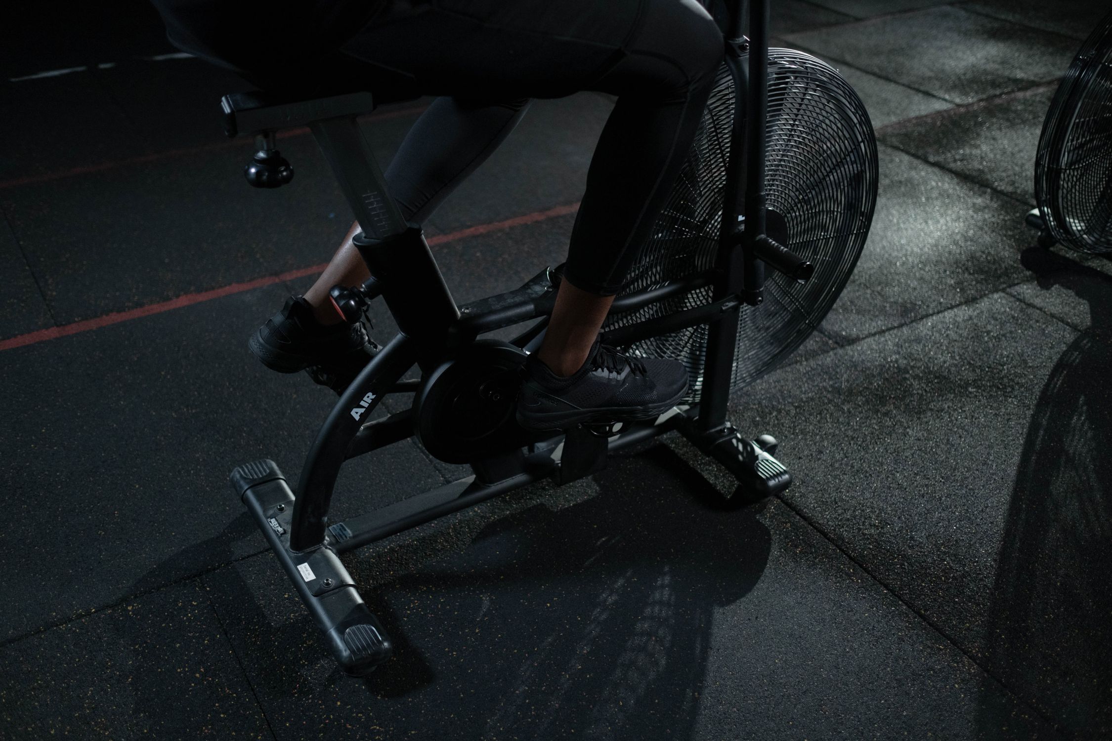 Cyclist performing high-intensity interval training to improve VO2 max