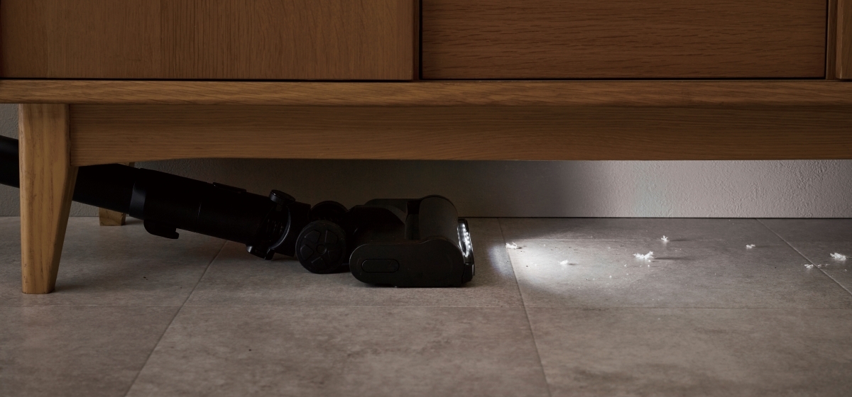 Illuminates Hidden Dust