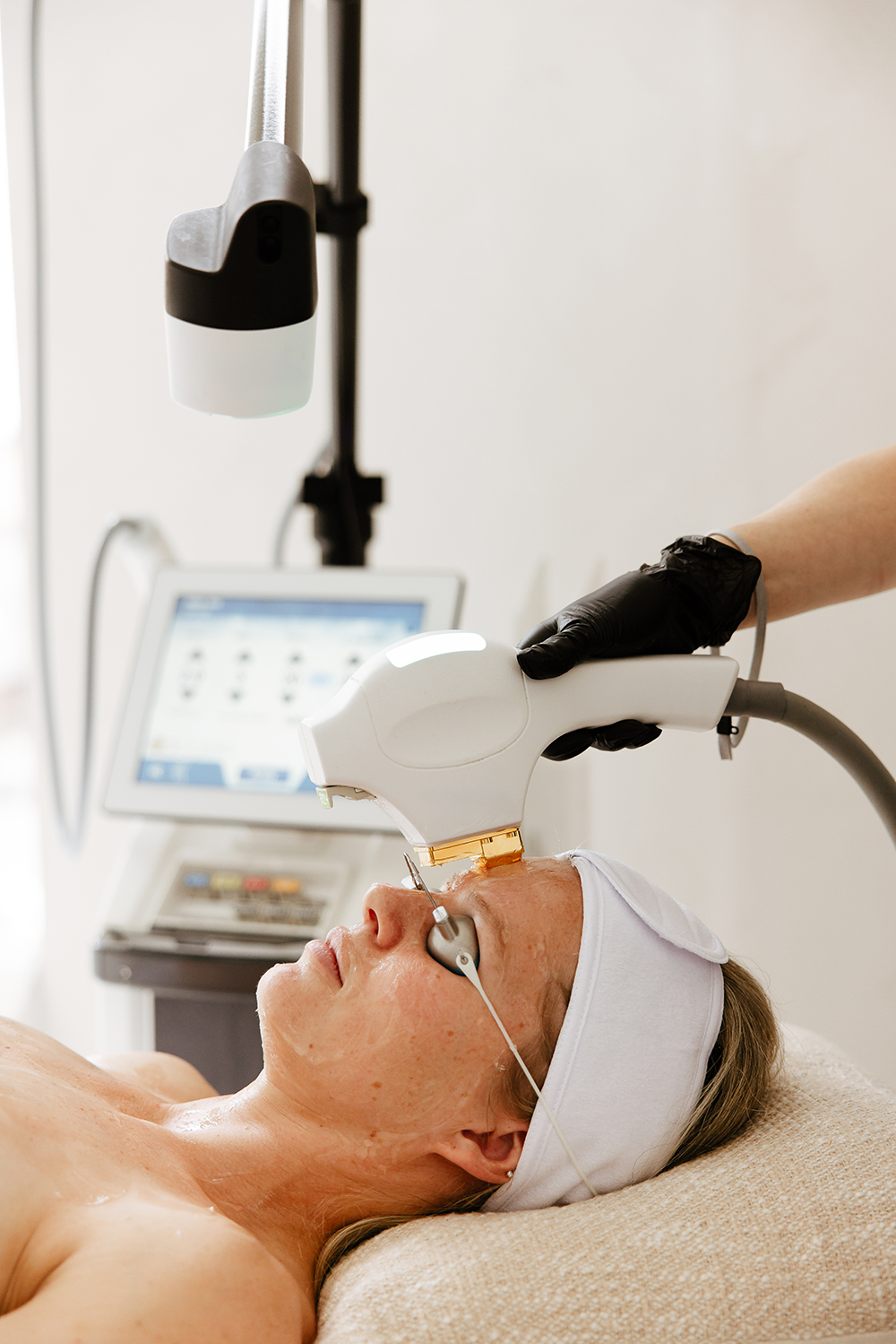 Fototerapia szerokopasmowa BBL HEROic