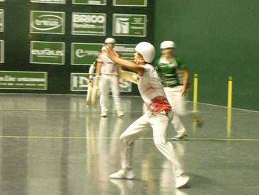 Emeric Libois bousculé durant la belle.