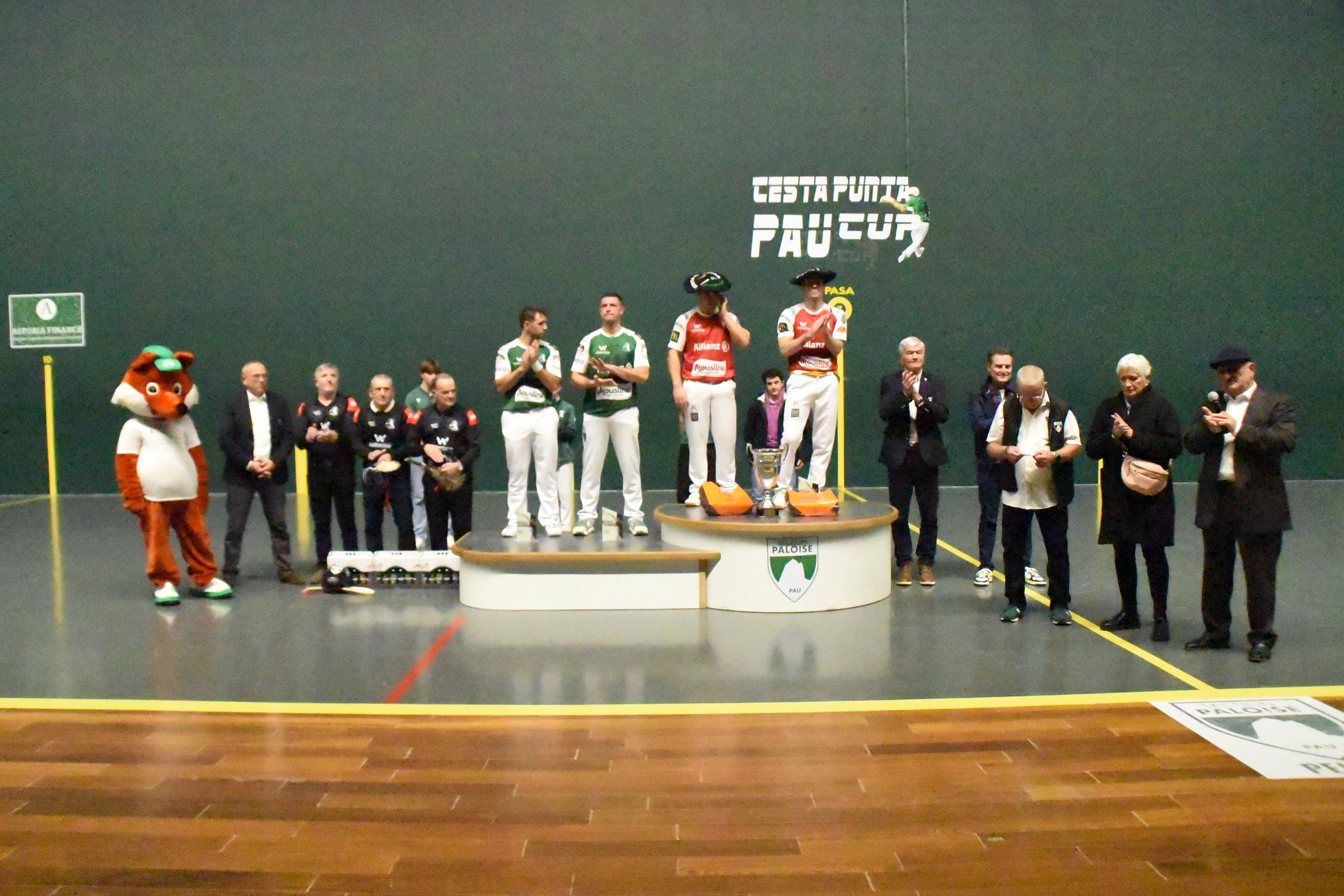 Le podium version élargie