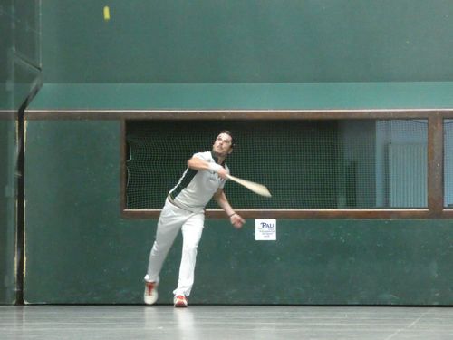 Arrière en trinquet...