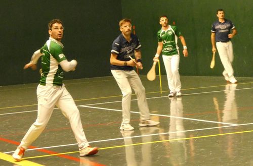 Avant en mur à gauche