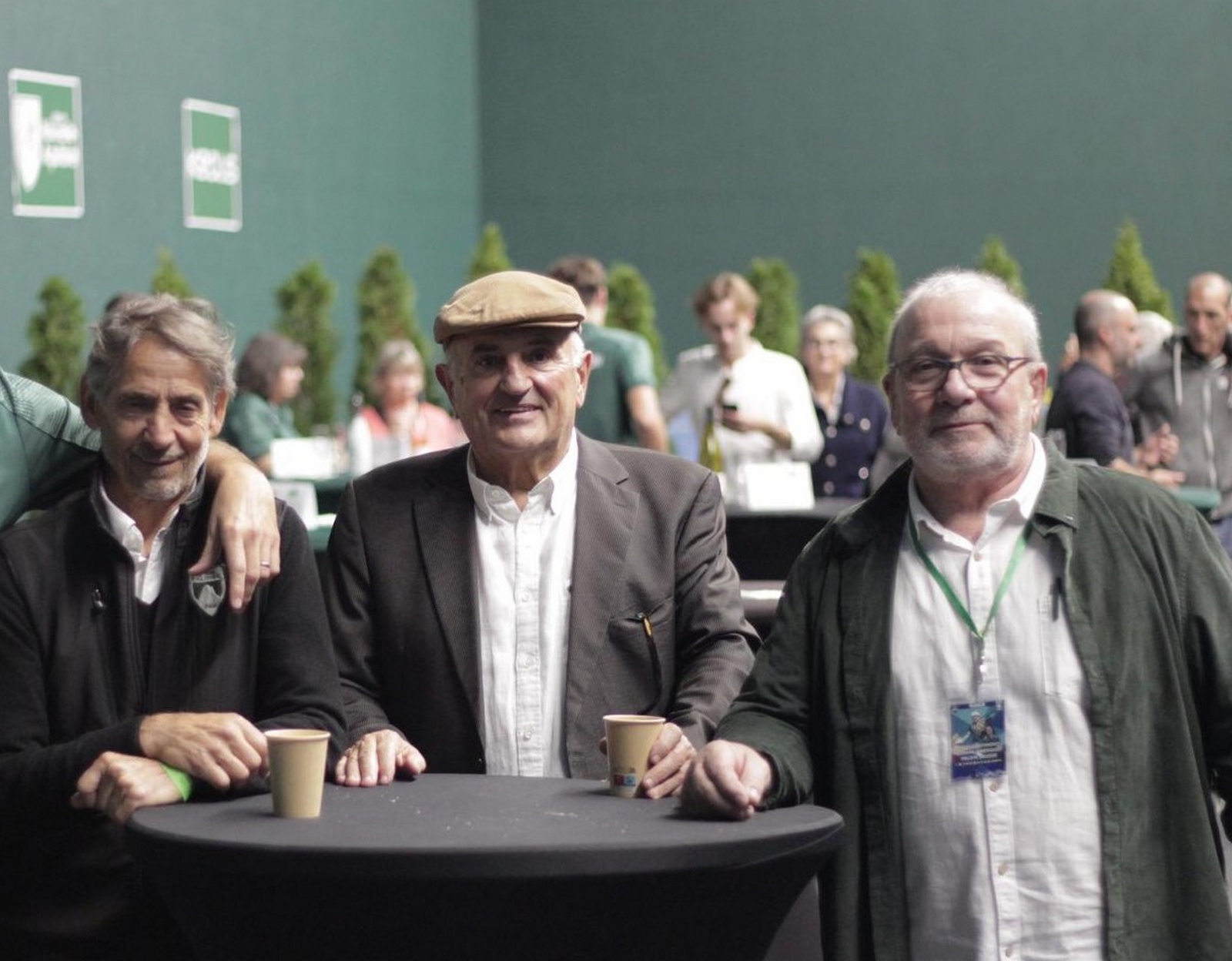 En compagnie de Gérard Pierrou et de Jean Marc Olharan son cousin.