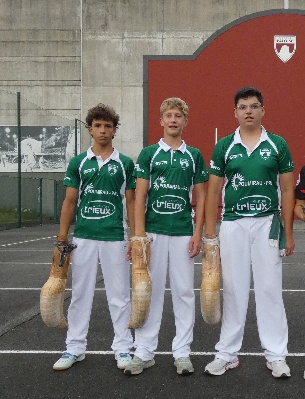 Les M16