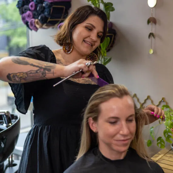 Beauty salon software for business and customer