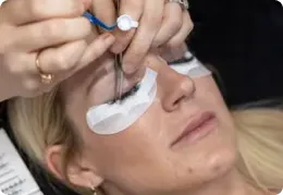 Colleen from Ontario about software for brow & lash business