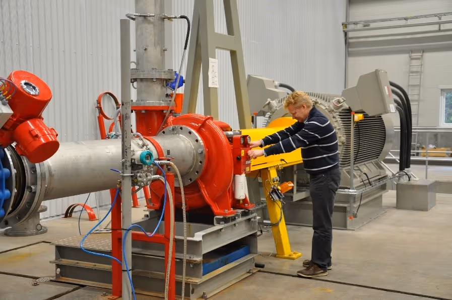 On of our worker rigorously testing our pump in the warehouse
