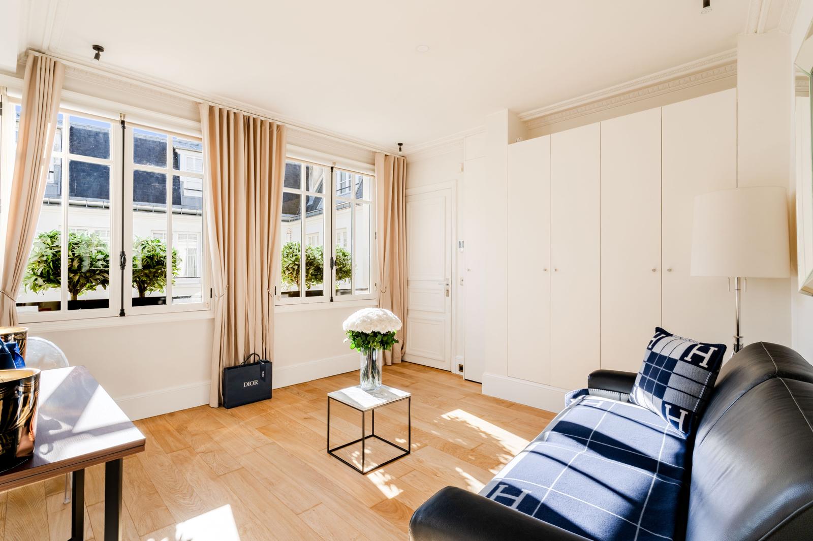 LUXURY FLAT IN PARIS - Paris real estate properties