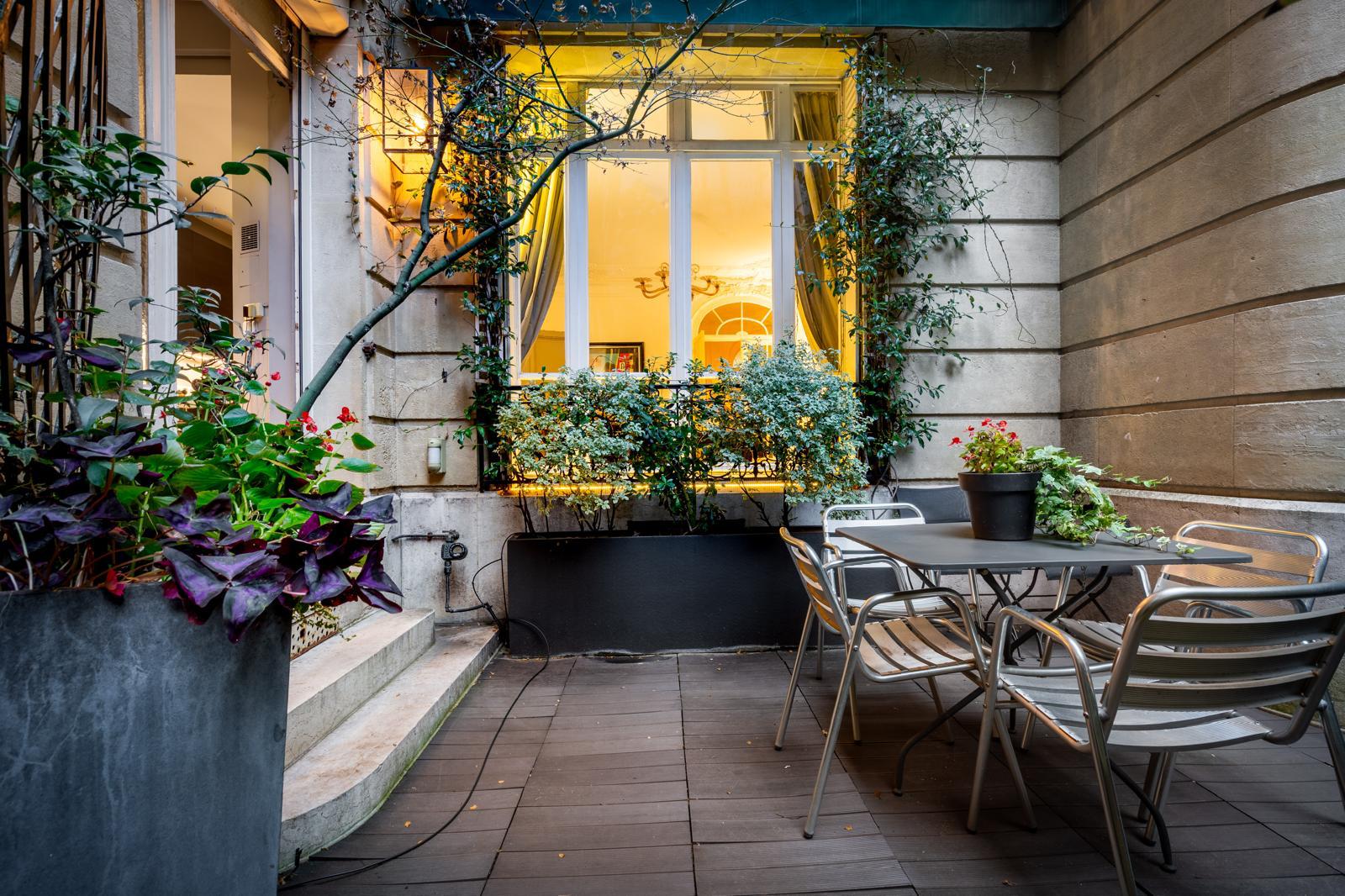 LUXURY FLAT IN PARIS - Paris real estate properties