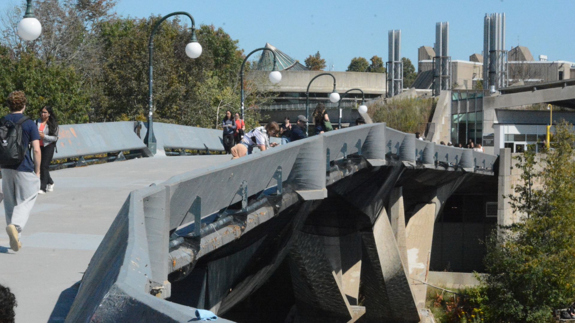Alareer Bridge Rechalked in Light of Pro-Israel Vandalism