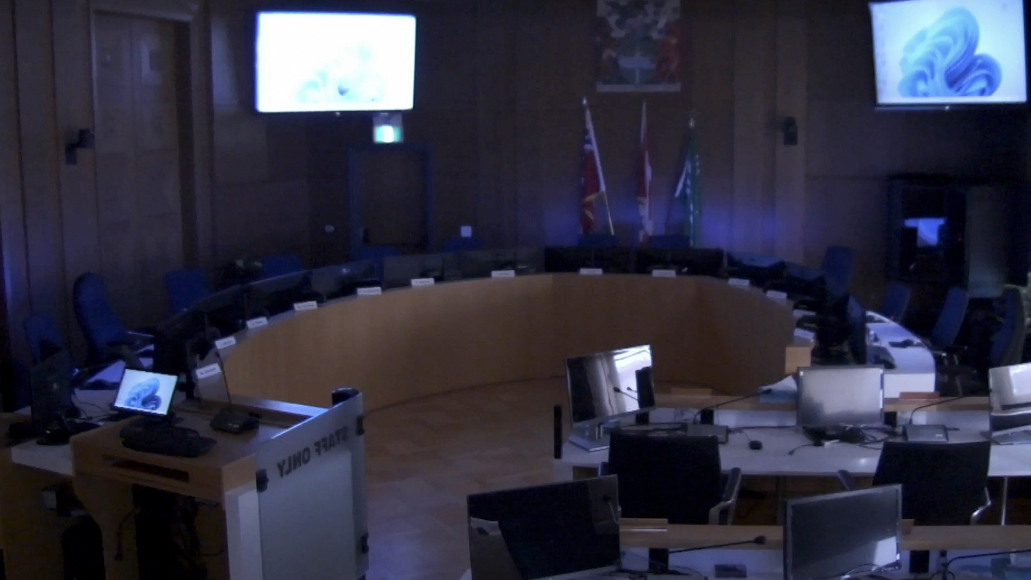 Peterborough Mayor and Councillors Hang Out for 40 Minutes at Failed Council Meeting