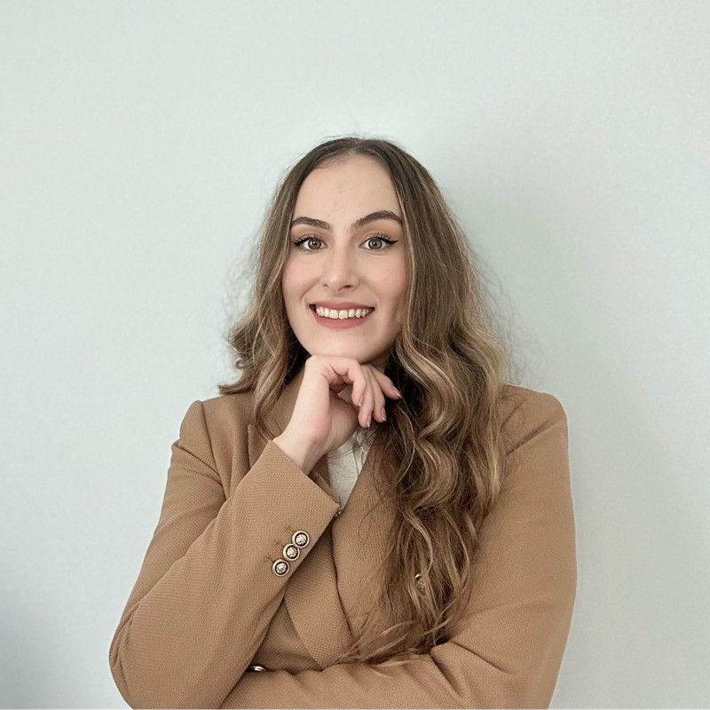 Lyfegen Team: Alina Bratu