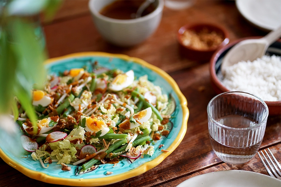 Gado Gado (Indonesian salad with peanut sauce) Recipe | Mister Spice Guy