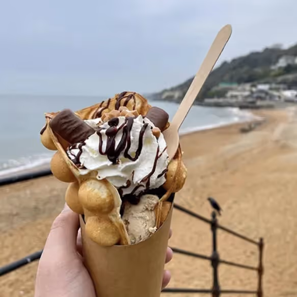 Bubble waffle ice cream