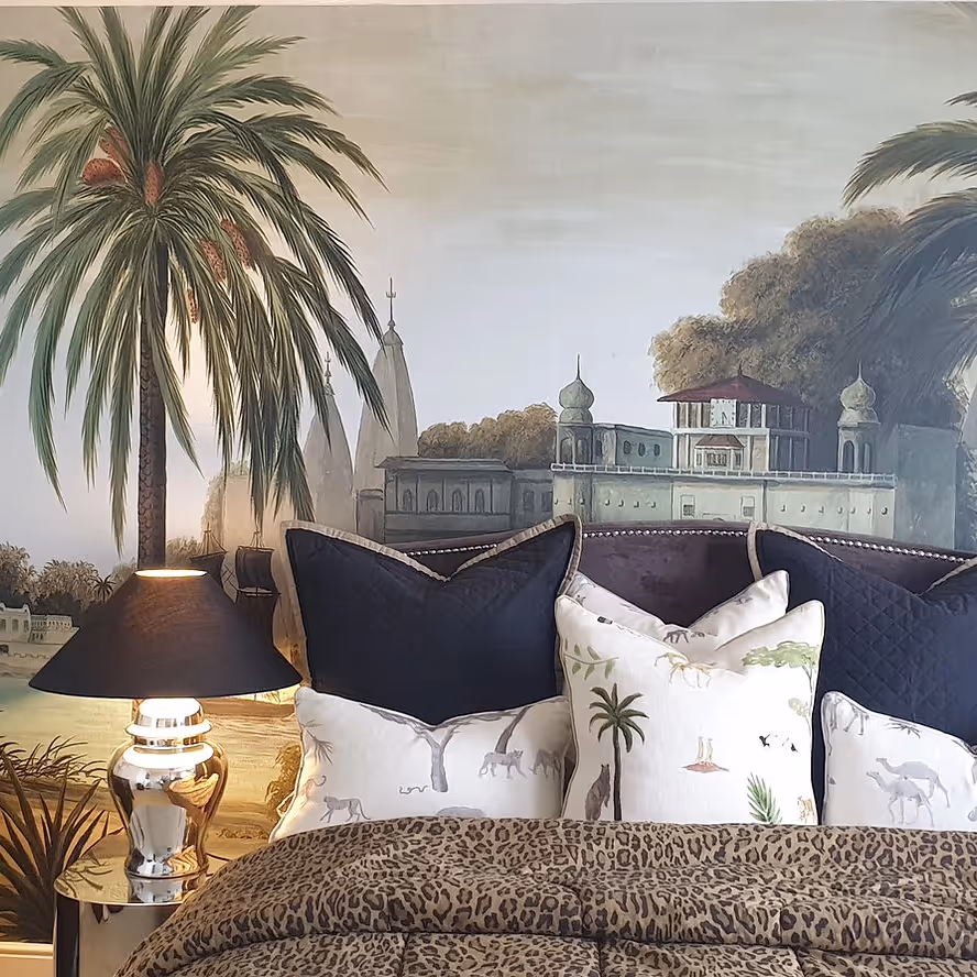 Bedroom with an Egyptian themed wall mural