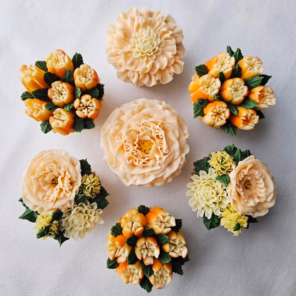 Mini cupcake posies
