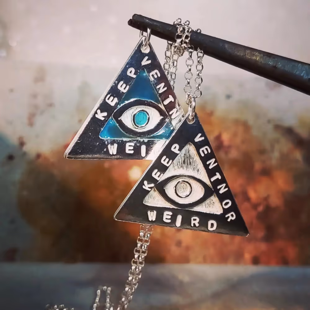 Triangular necklace pendant in sterling silver and enamel