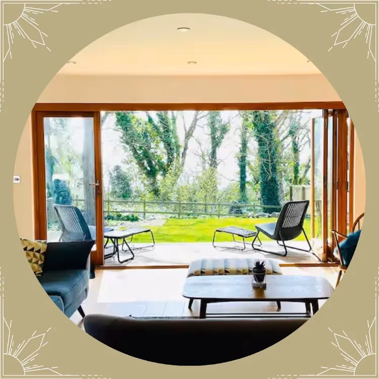 A photo of a modern living room within a circular graphic