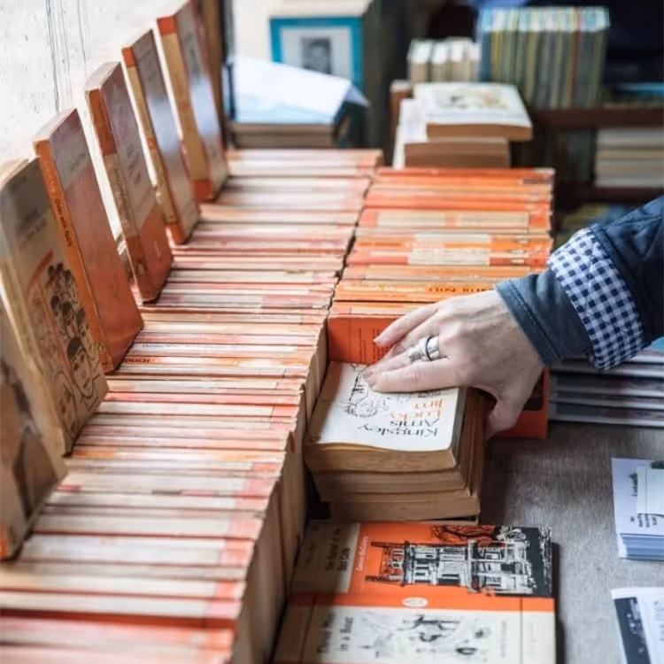 A large collection of vintage Penguin paperbacks