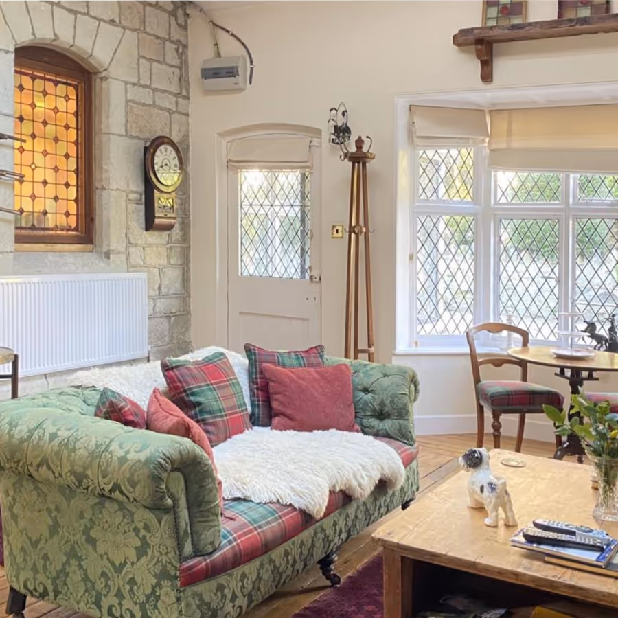 A country living room with traditional furnishings