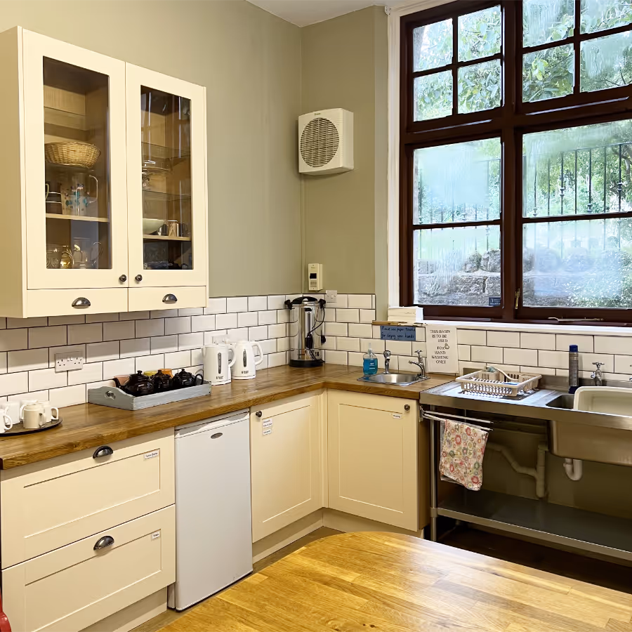 A cream shaker style fitted kitchen