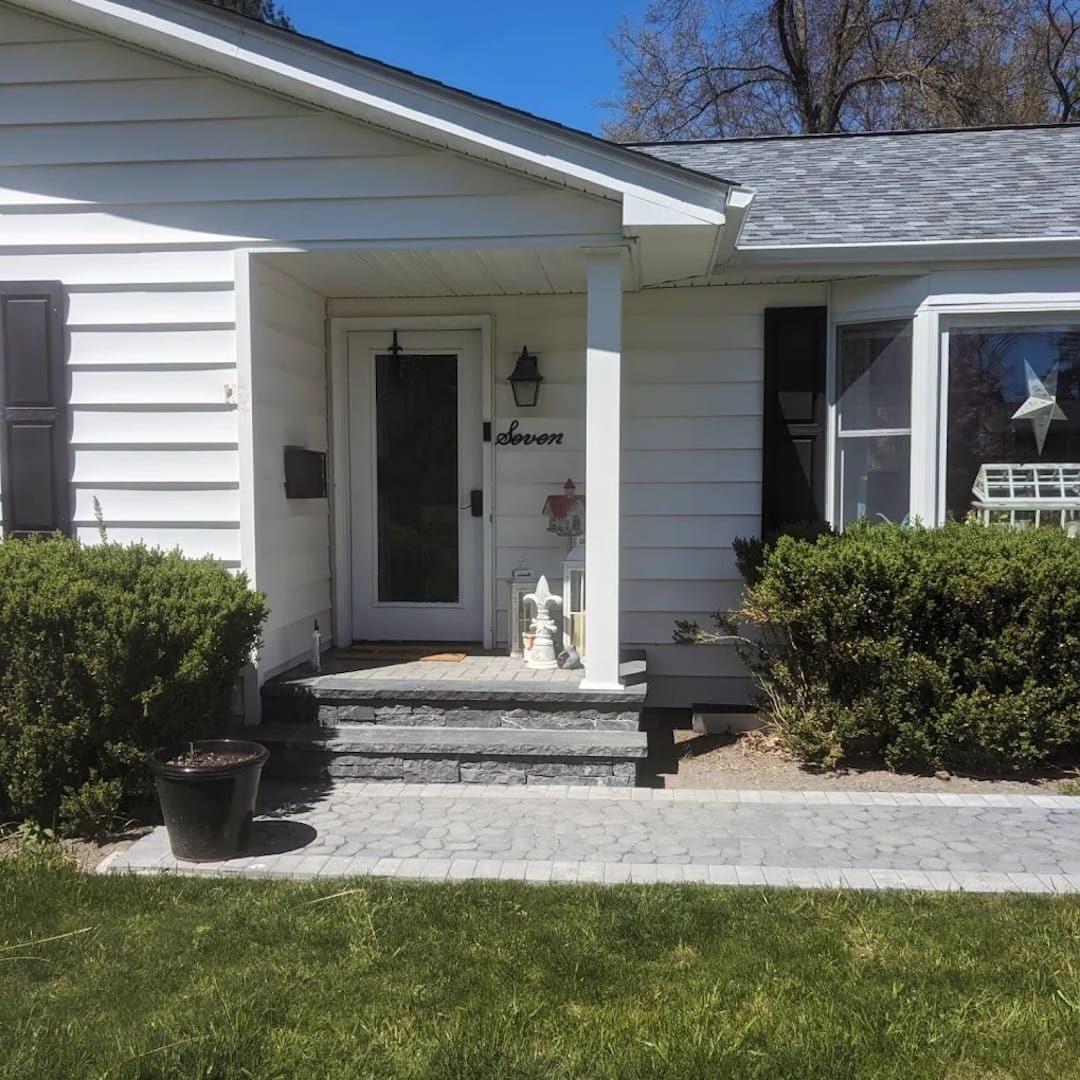 Kleer PVC column wrap installation in Warwick, NY